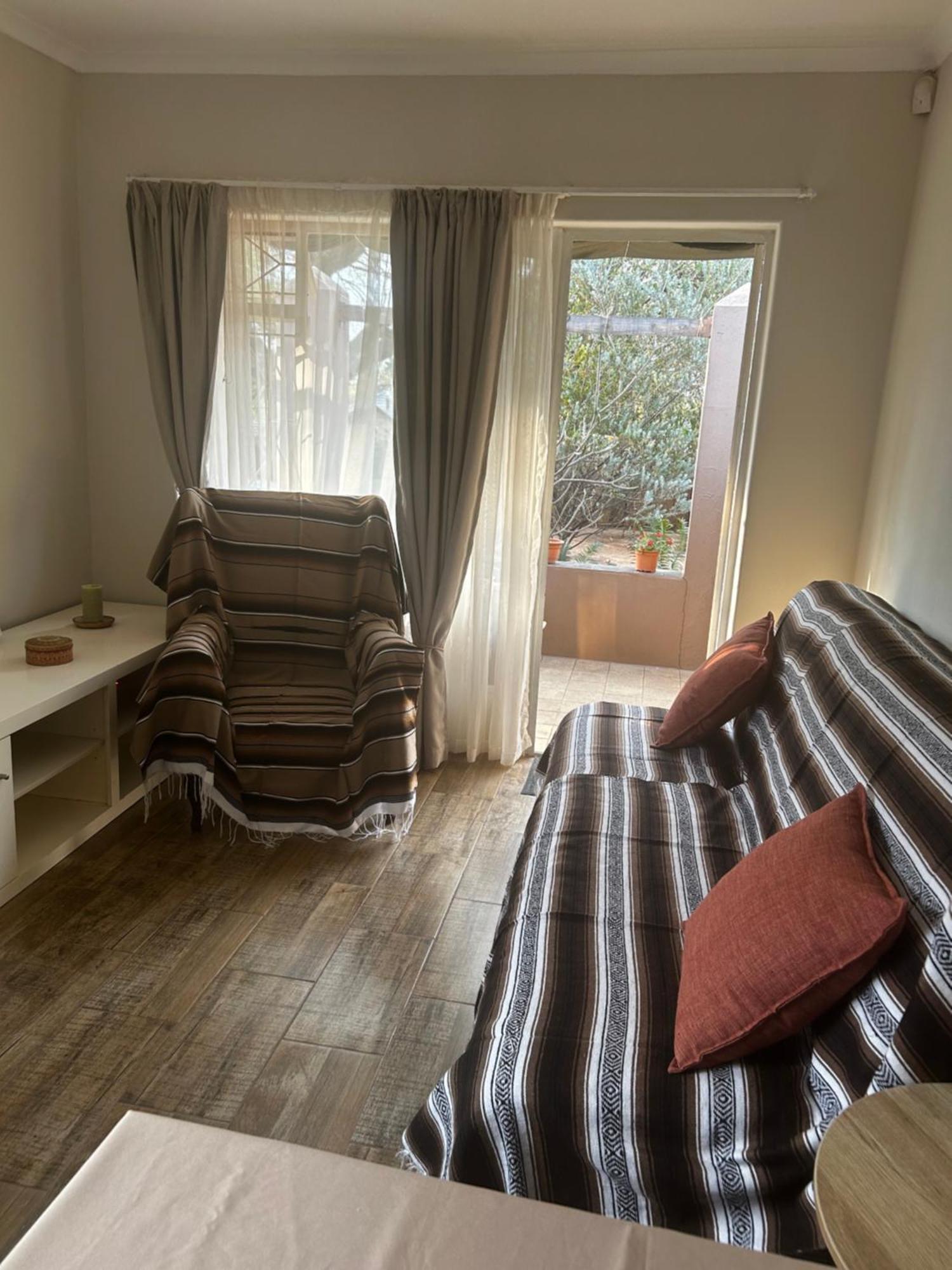 Fridas Haven Apartment